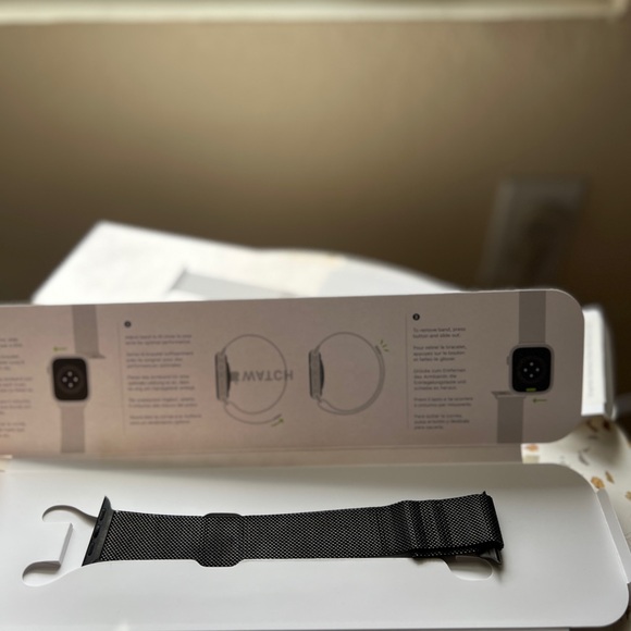 Apple Graphite Milanese Loop Watch Band 41mm - Picture 2 of 3